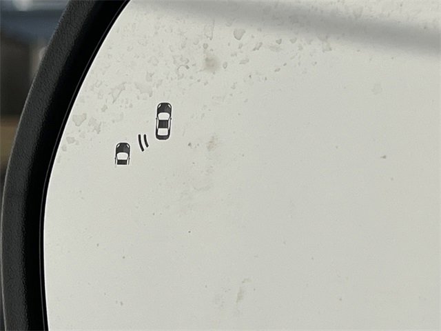 Used 2024 Ford Edge SEL image 35