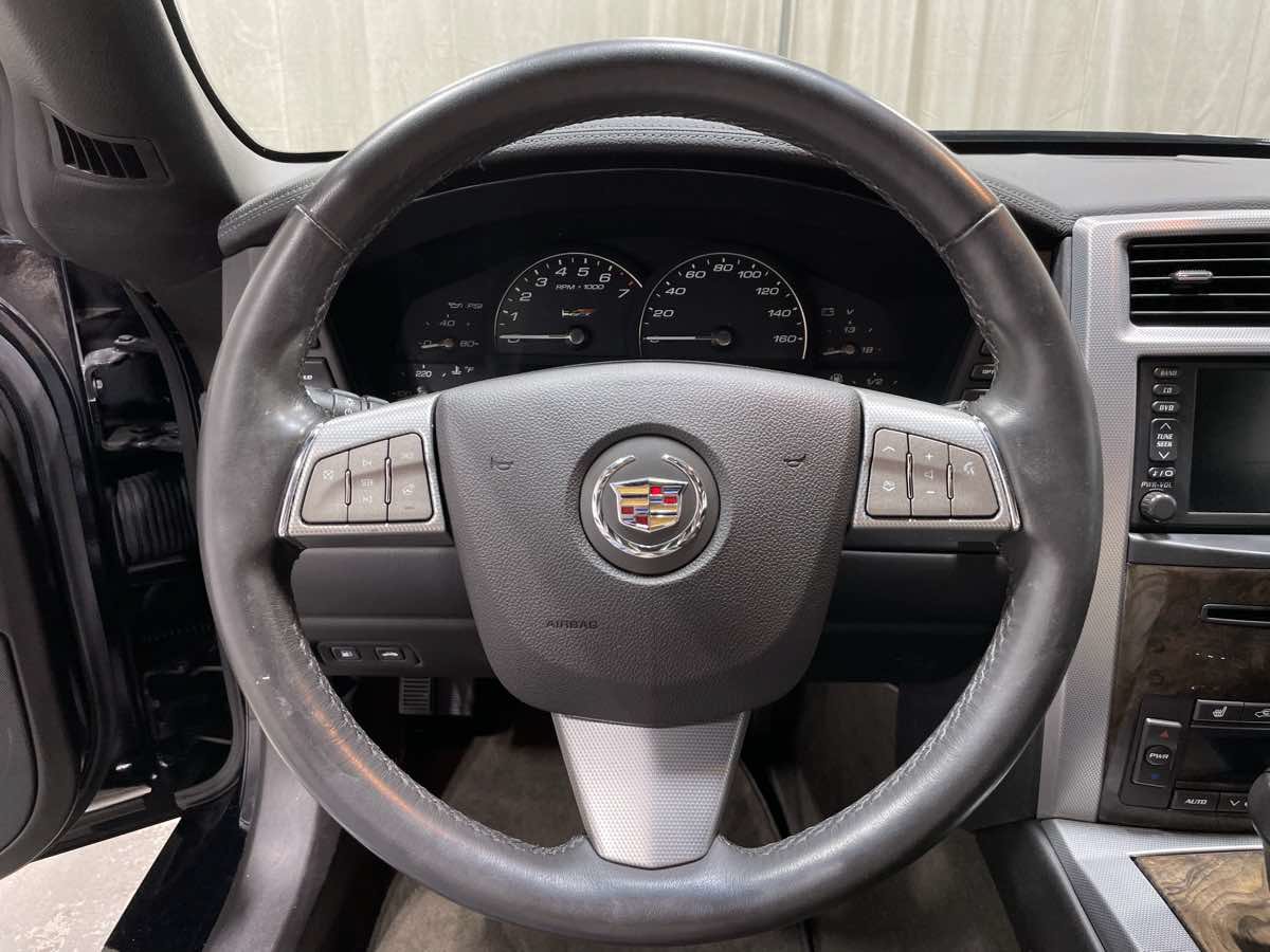 Used 2009 Cadillac XLR V RWD image 11