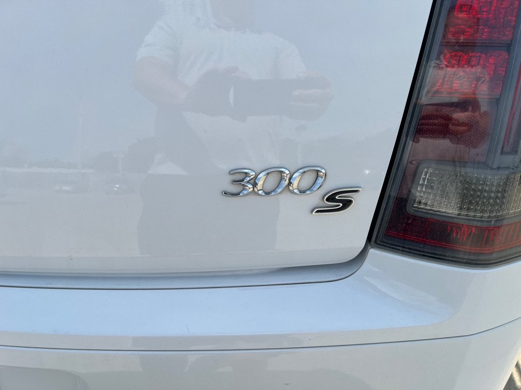 Used 2014 Chrysler 300 S AWD/4WD image 15