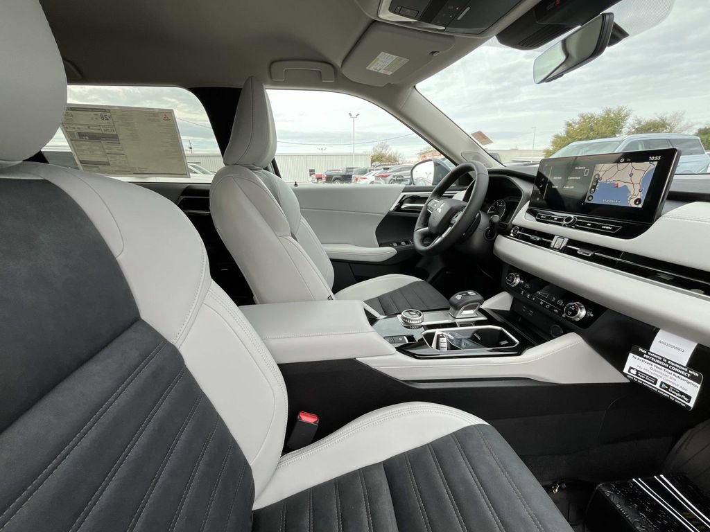 New 2026 Mitsubishi Outlander SE FWD image 19