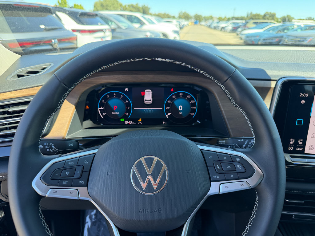 New 2026 Volkswagen Atlas SE FWD image 14