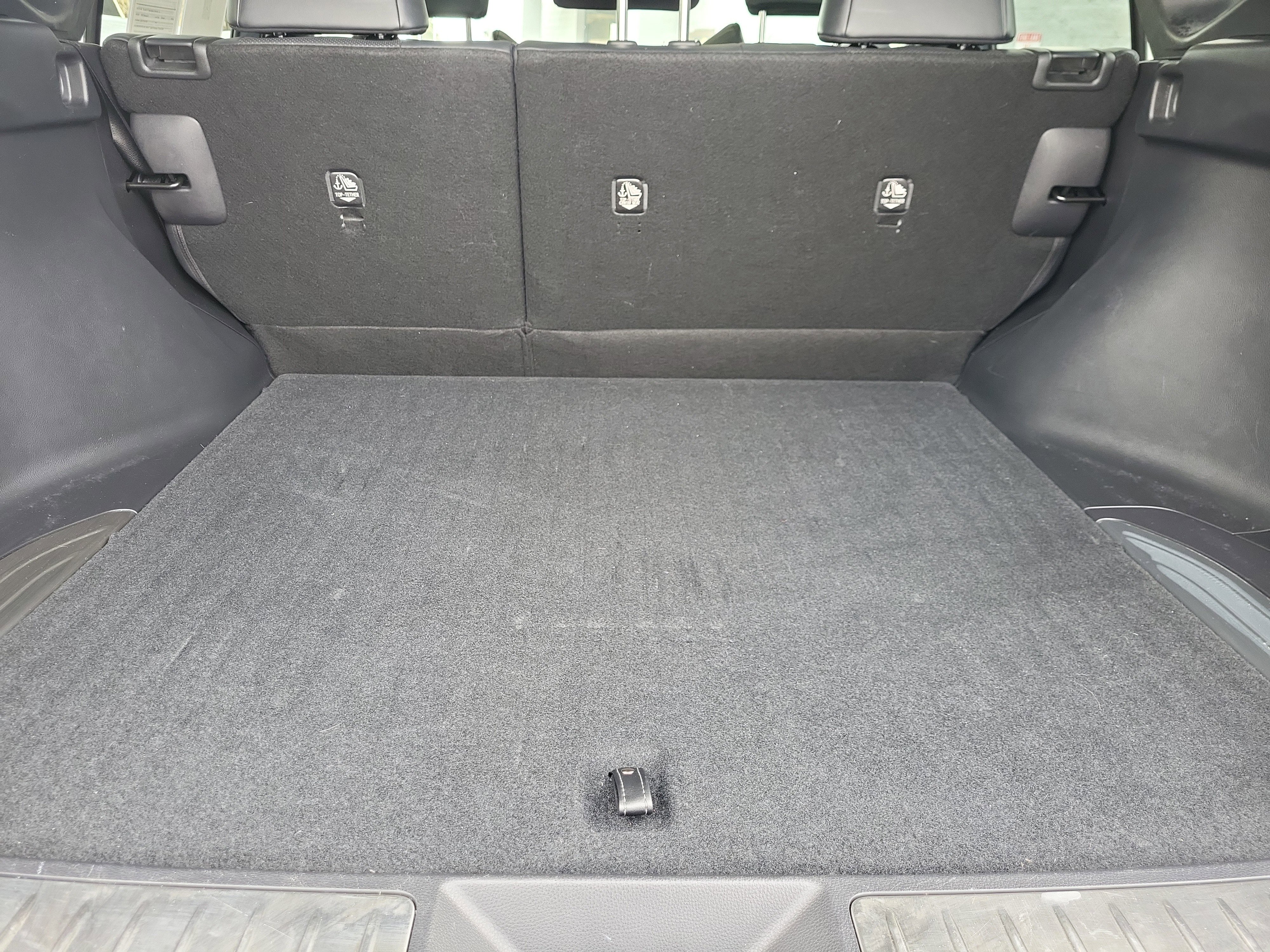 Used 2021 Toyota Venza LE image 17