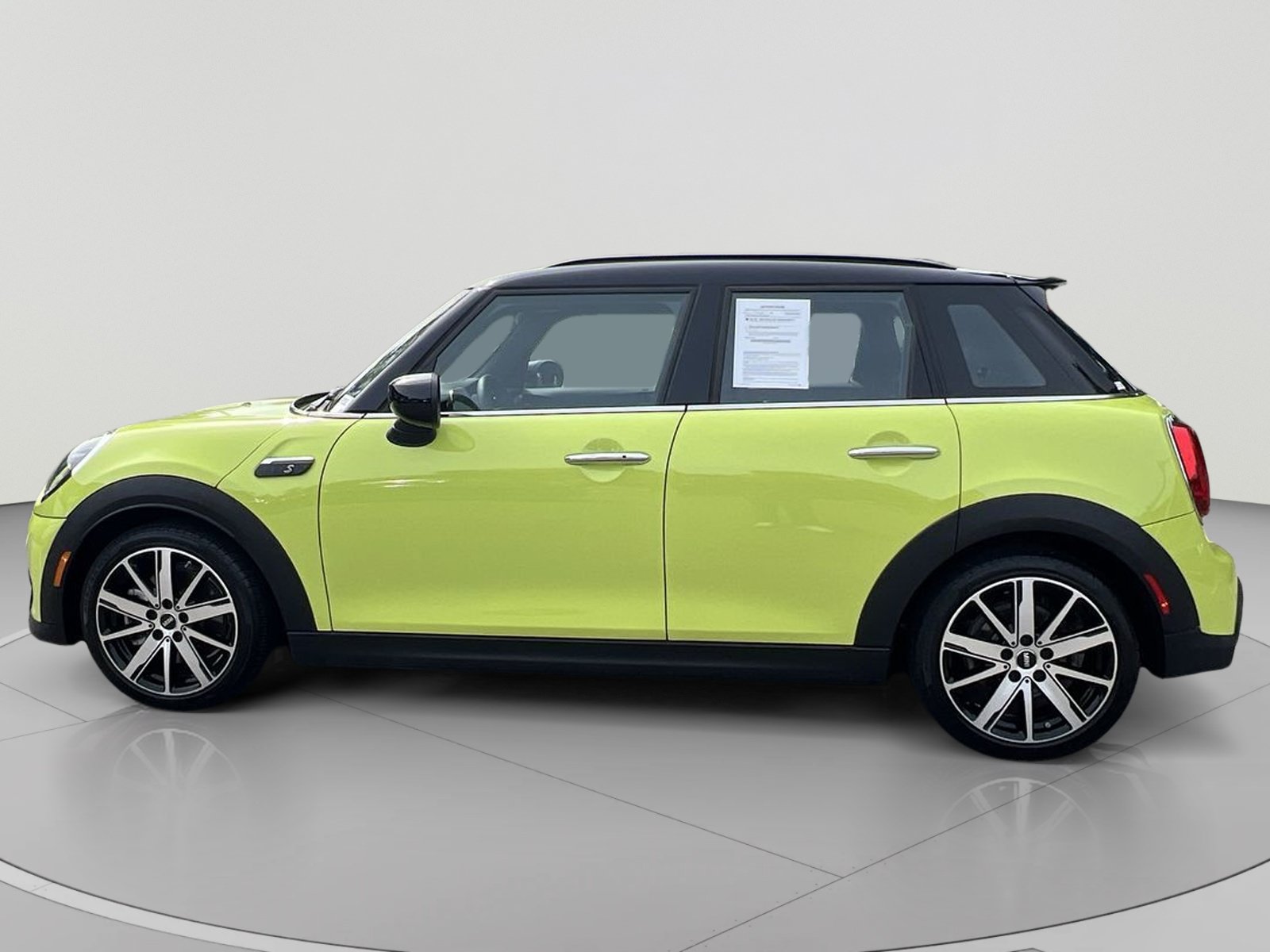 Used 2024 MINI Cooper S w/ Signature Upholstery Package FWD image 2