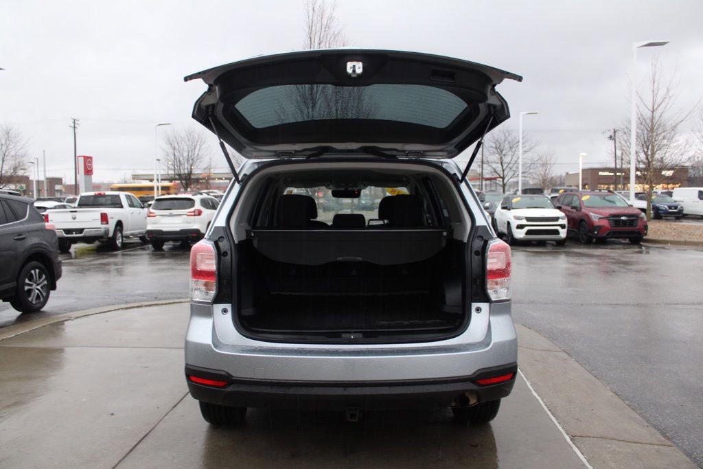 Used 2018 Subaru Forester 2.5i w/ Alloy Wheel Package image 11