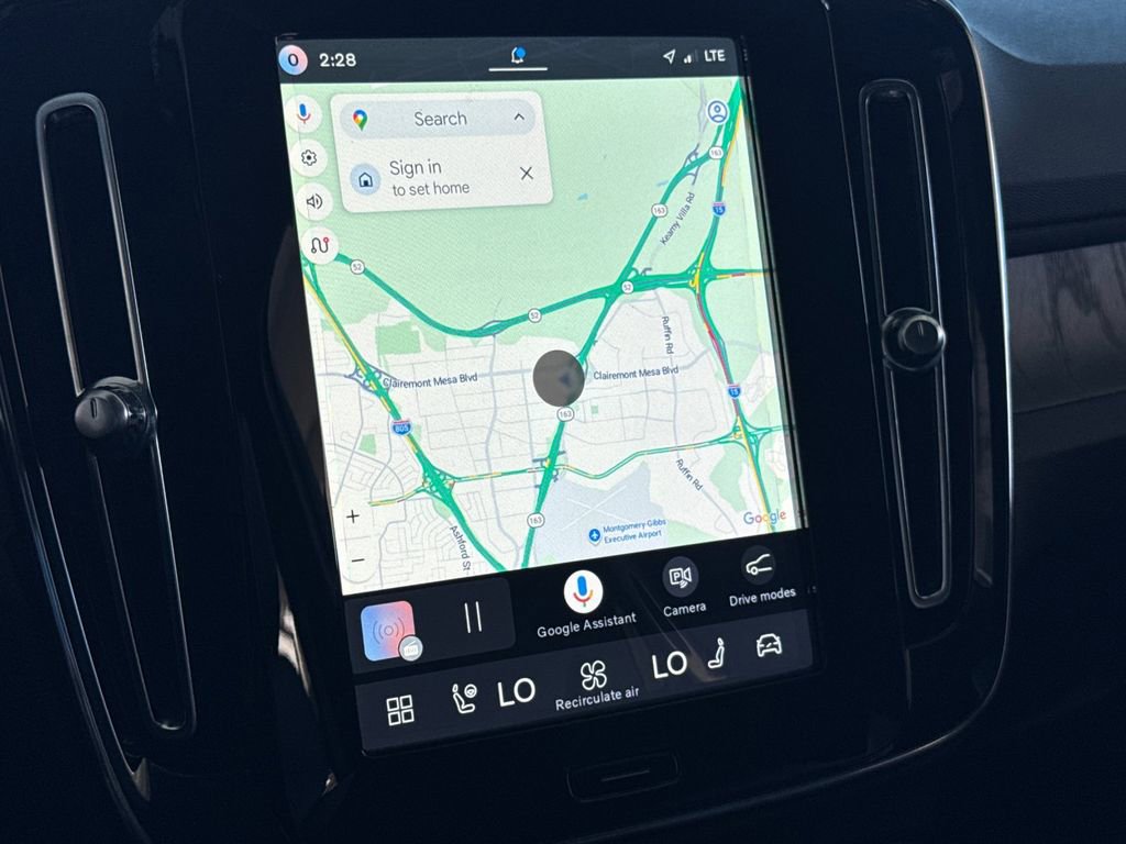 New 2026 Volvo XC40 B5 Plus w/ Climate Package image 18