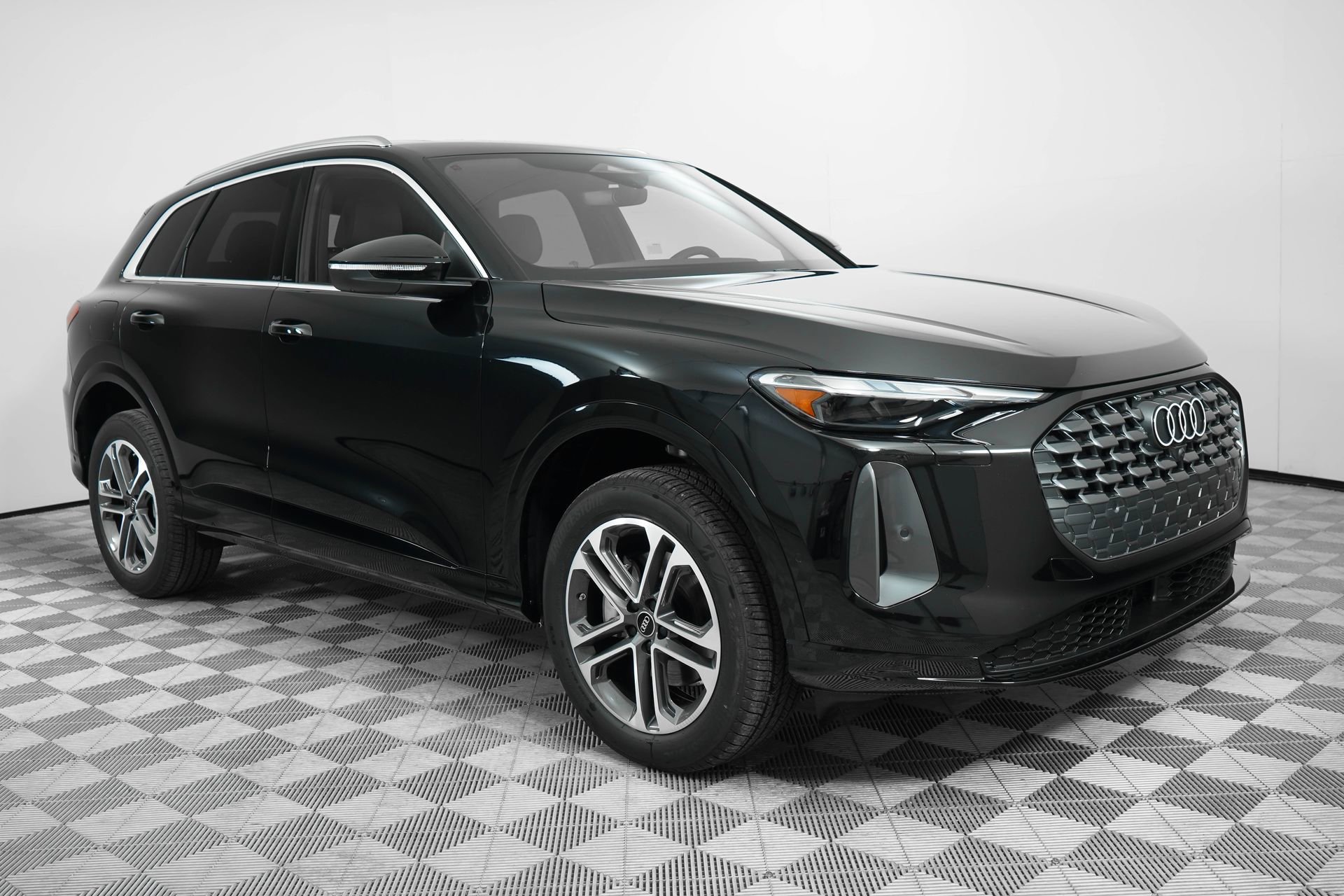 New 2025 Audi Q5 Premium