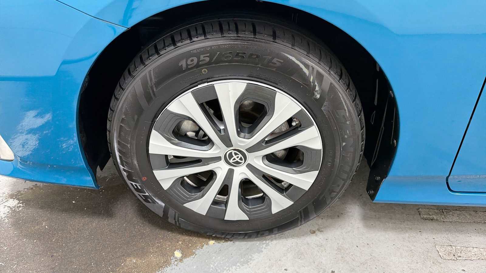 Certified 2021 Toyota Prius Prime LE FWD image 10