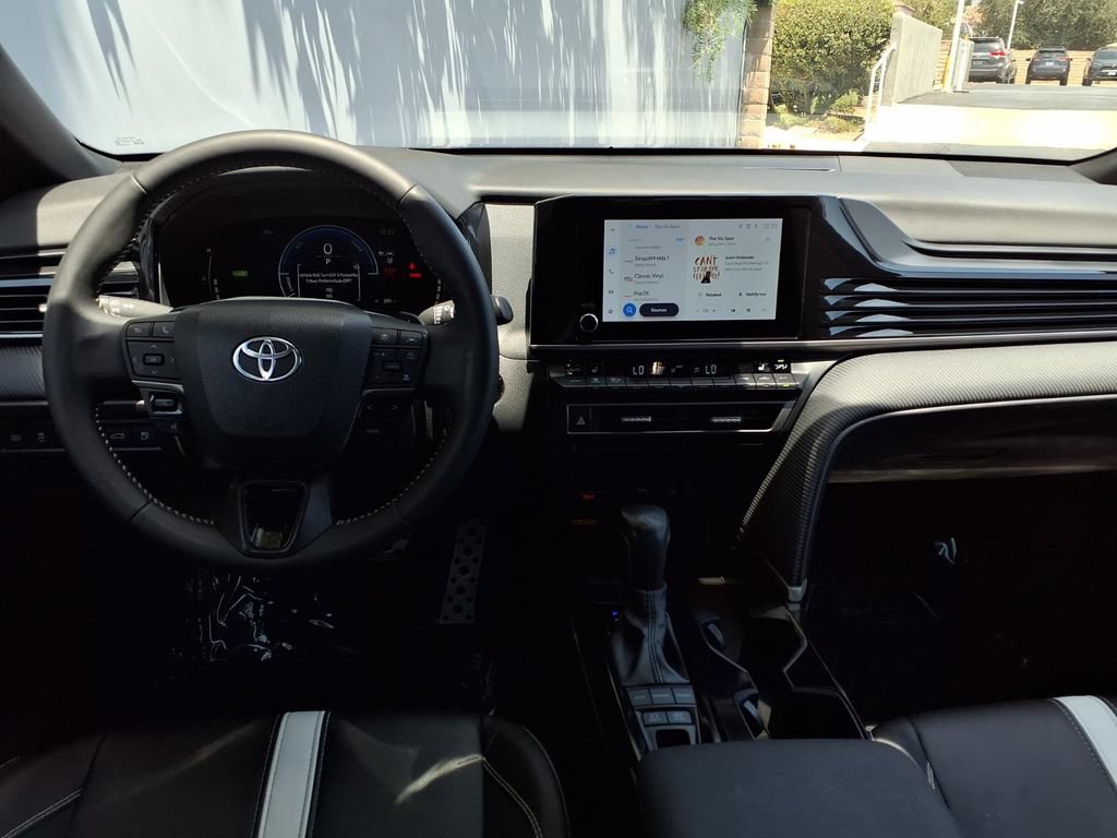 Used 2025 Toyota Camry SE w/ Convenience Package FWD image 20