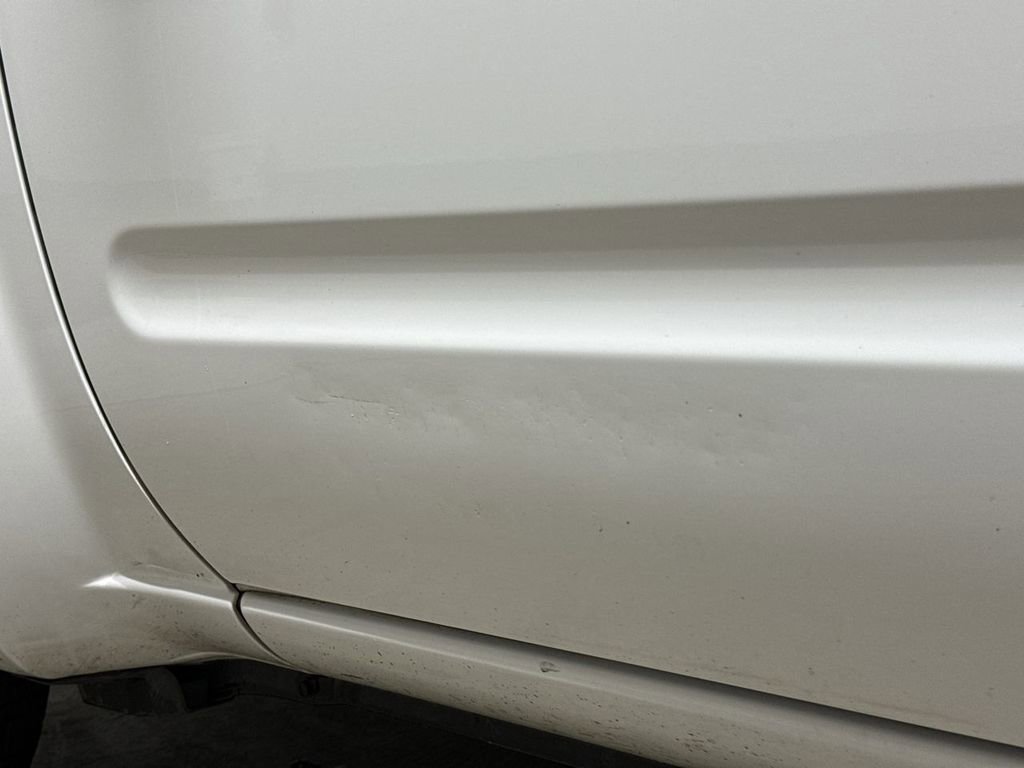 Used 2006 Nissan Frontier XE w/ (G01) XE Preferred Pkg image 31