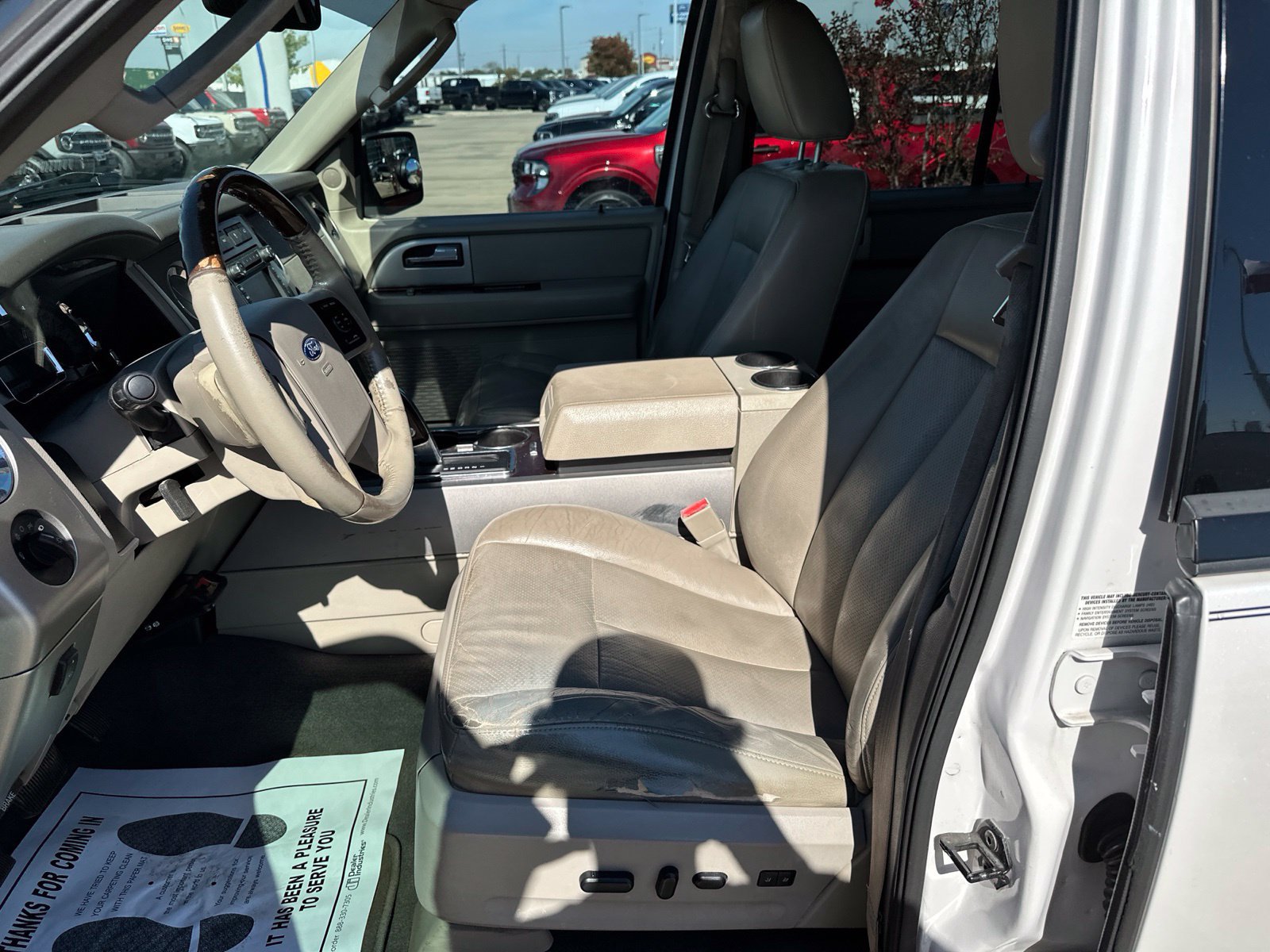 Used 2010 Ford Expedition Limited RWD image 16