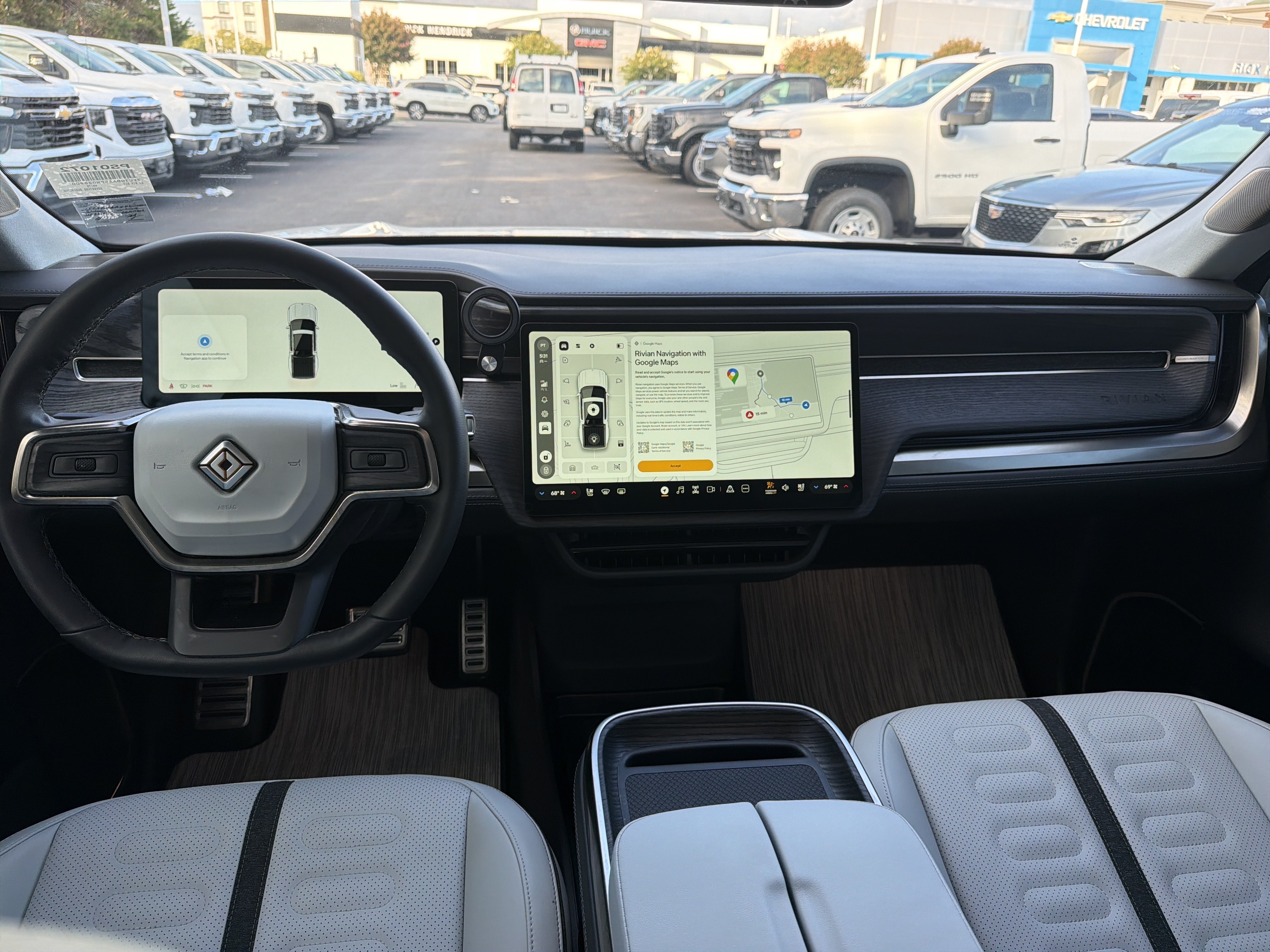 Used 2023 Rivian R1T Adventure Dual AWD/4WD image 30