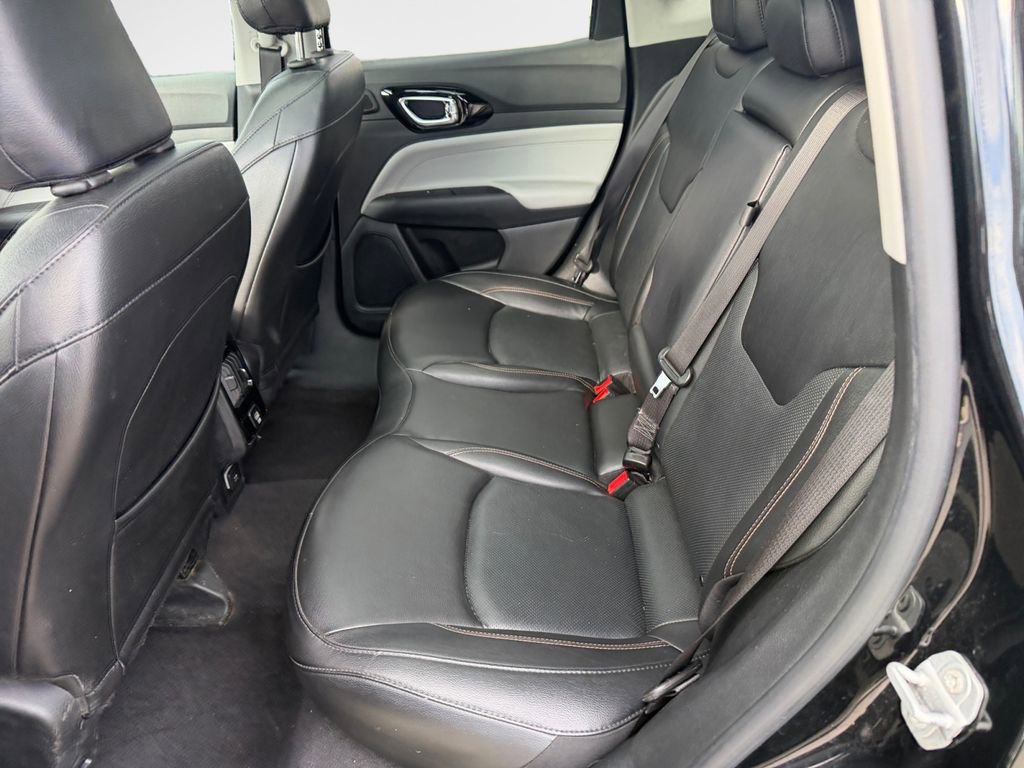 Used 2022 Jeep Compass Limited w/ Sun and Sound Group image 24