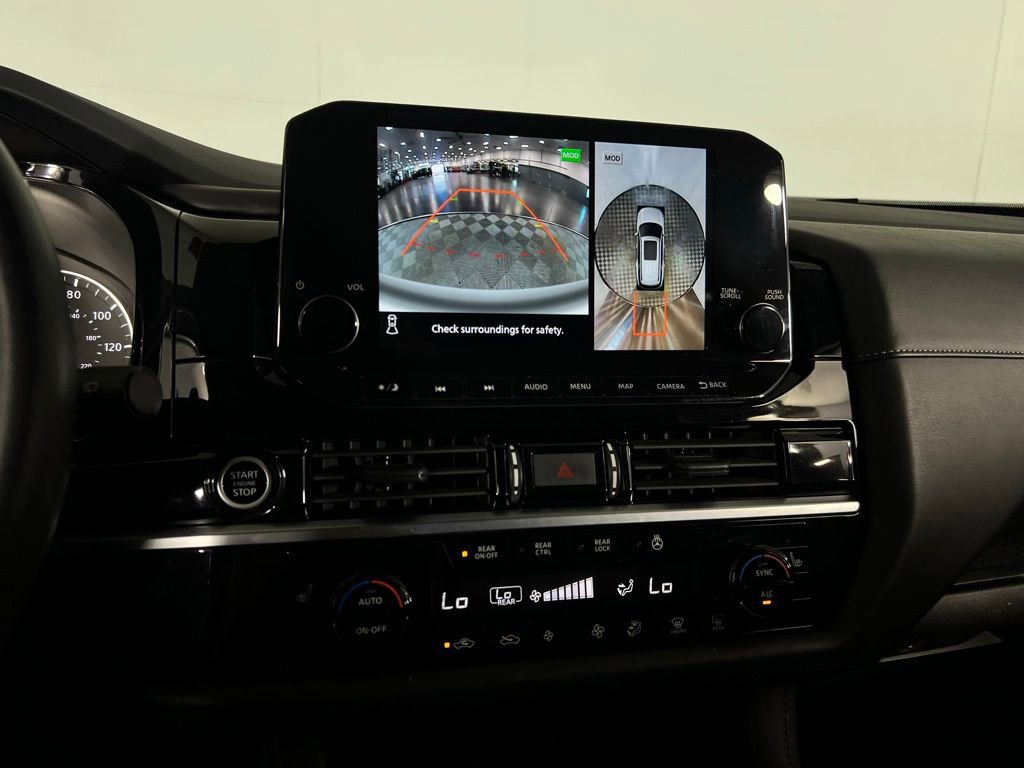 Used 2023 Nissan Pathfinder SL image 18