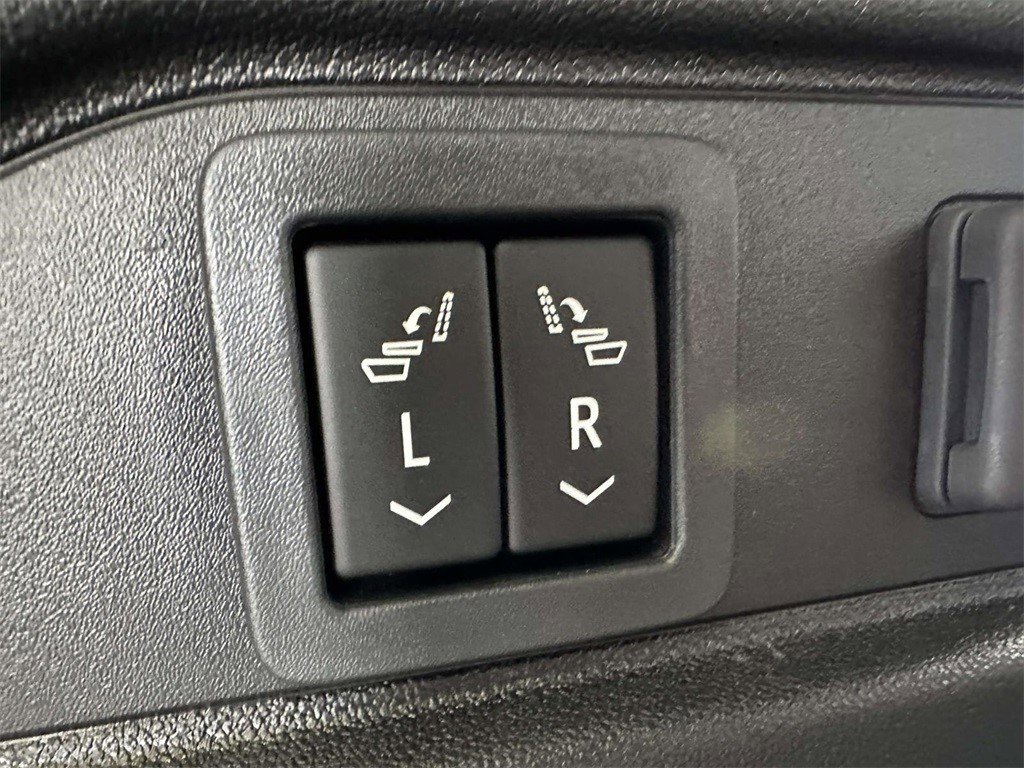 Certified 2024 Cadillac Lyriq Luxury image 10