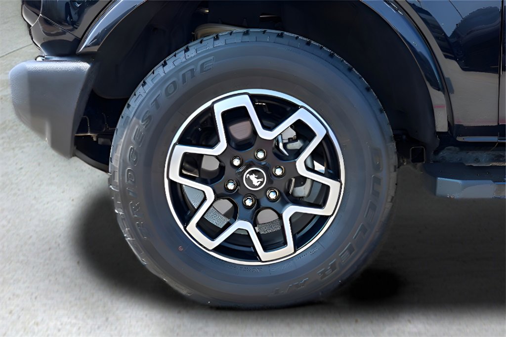 Used 2022 Ford Bronco Outer Banks image 12