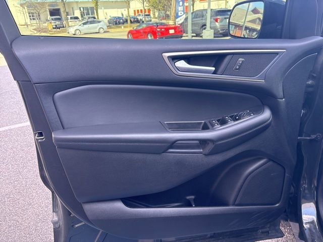 Used 2024 Ford Edge SEL w/ Convenience Package image 7