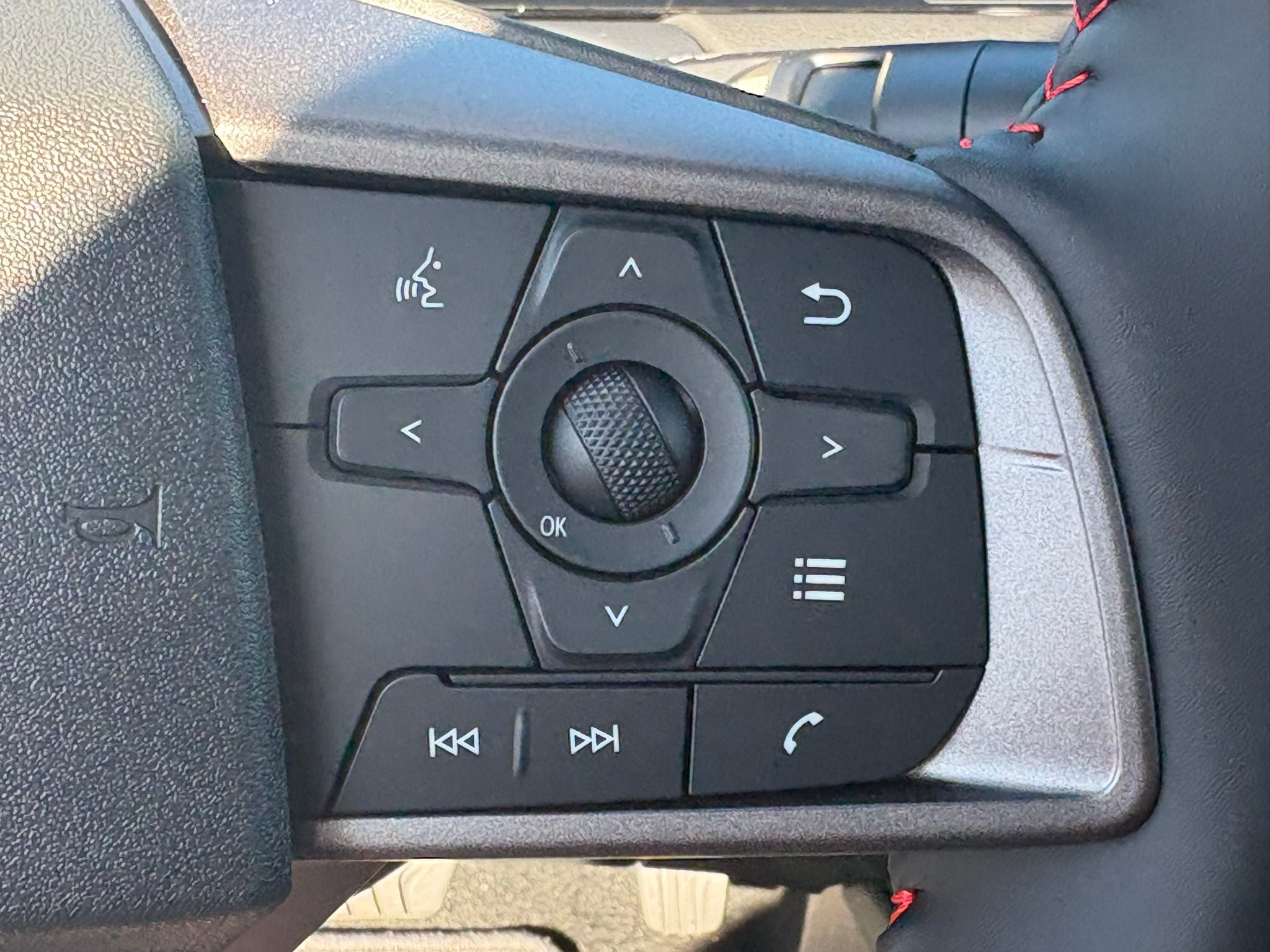 New 2027 Nissan Sentra SR w/ Floor Mat Package FWD image 18