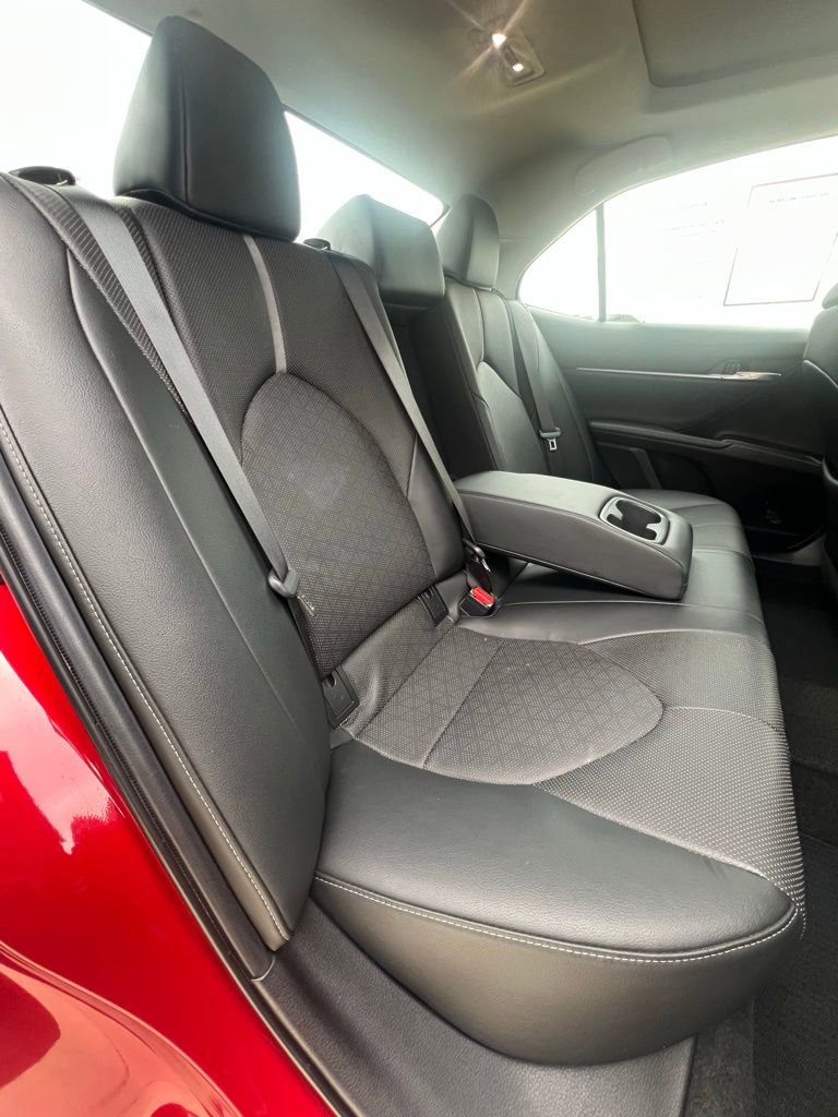 Used 2021 Toyota Camry XSE image 17