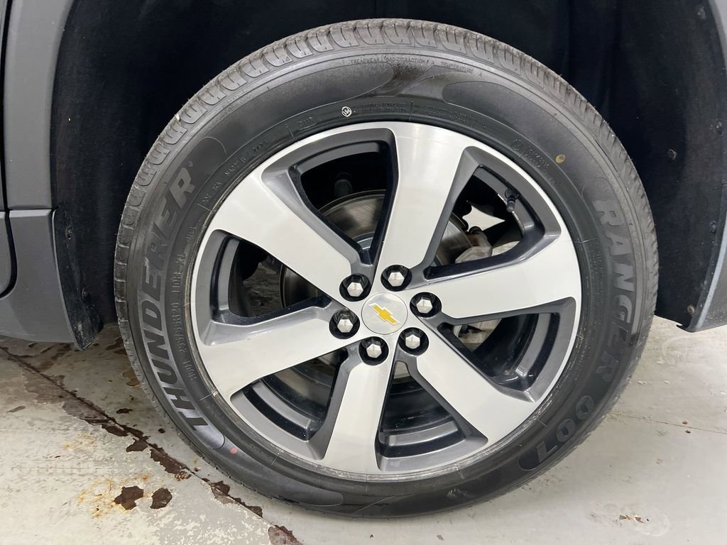 Used 2023 Chevrolet Traverse LT w/ LT Premium Package image 29