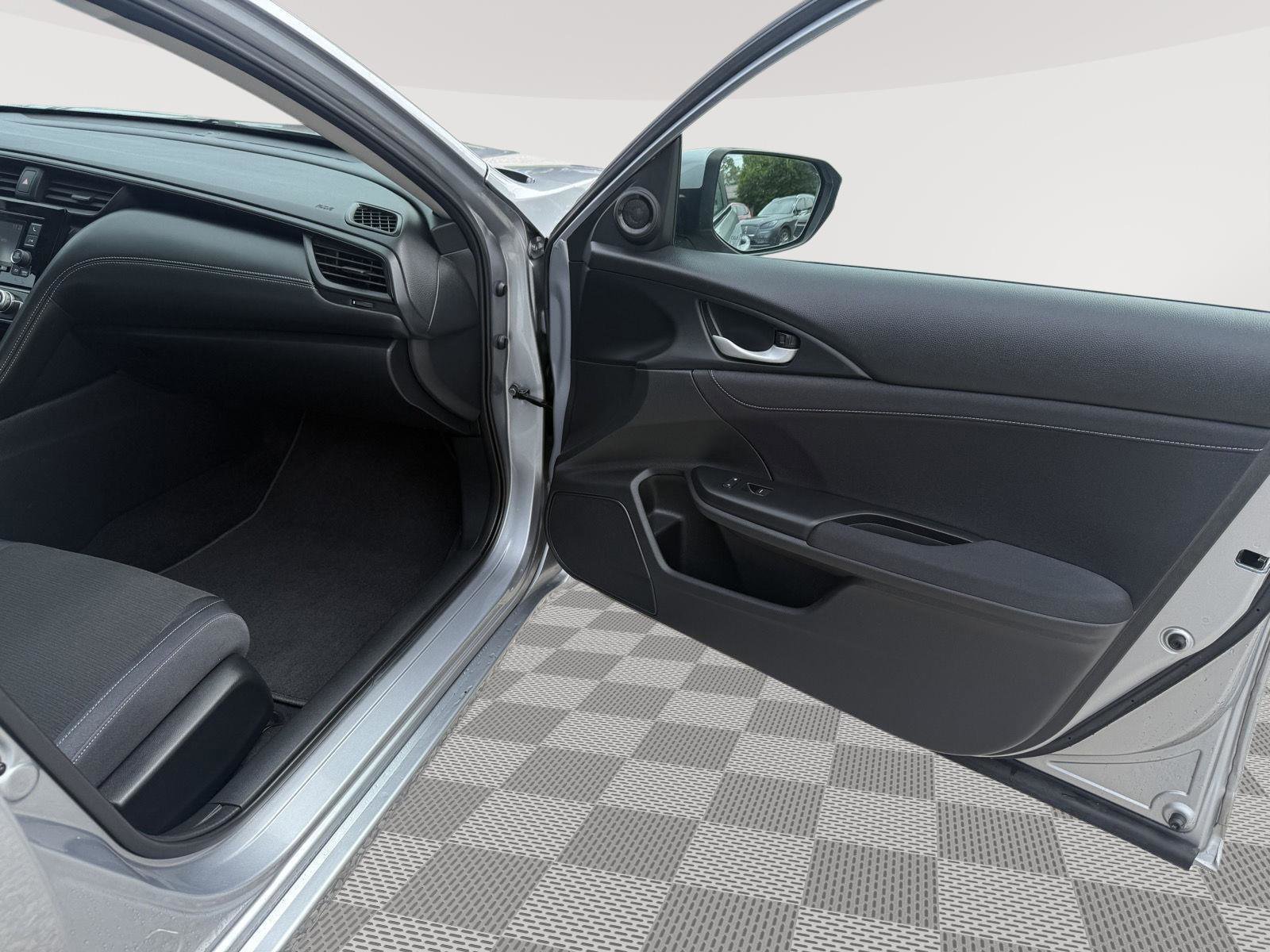 Used 2019 Honda Insight LX image 14