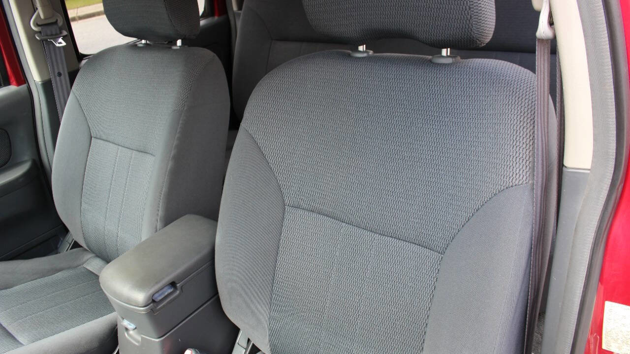 Used 2003 Nissan Frontier XE image 32