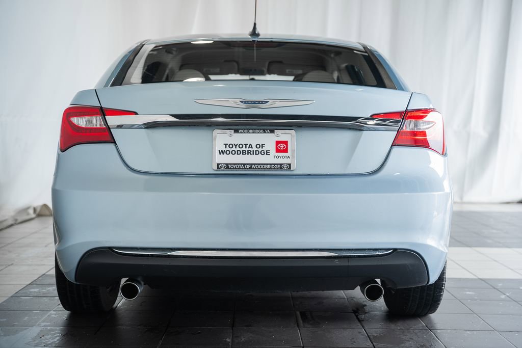 Used 2014 Chrysler 200 LX image 5