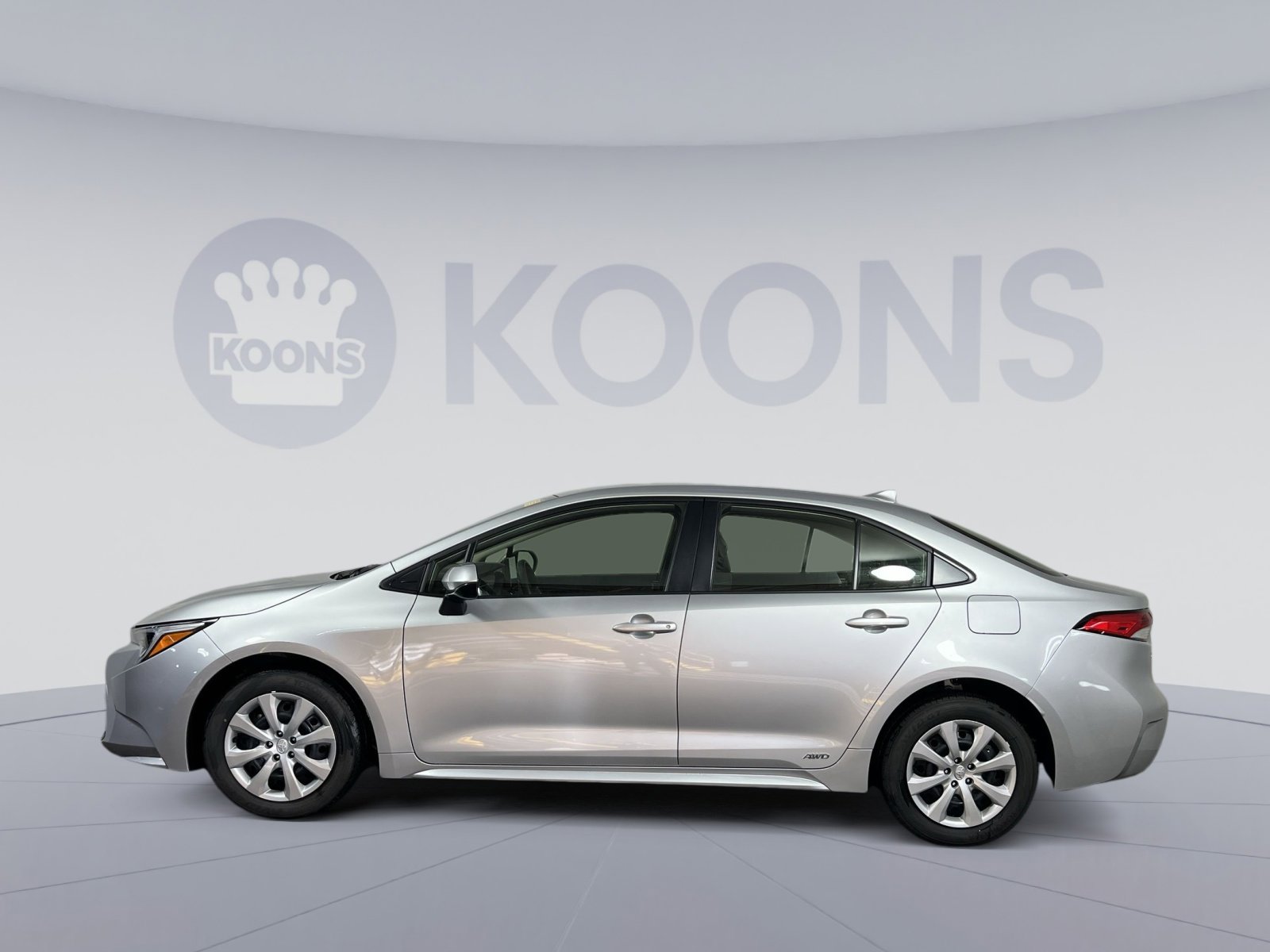 Used 2025 Toyota Corolla LE image 2