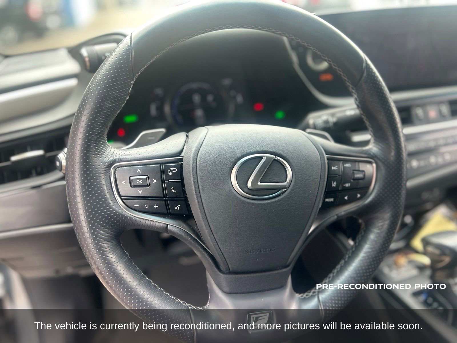 Used 2022 Lexus ES 300h F Sport w/ Accessory Package 2 FWD image 10