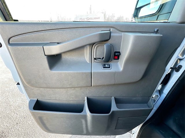 Used 2024 GMC Savana 2500 w/ Driver Convenience Package image 25