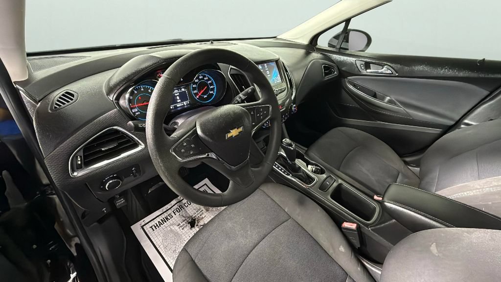 Used 2017 Chevrolet Cruze LT w/ Convenience Package FWD image 17