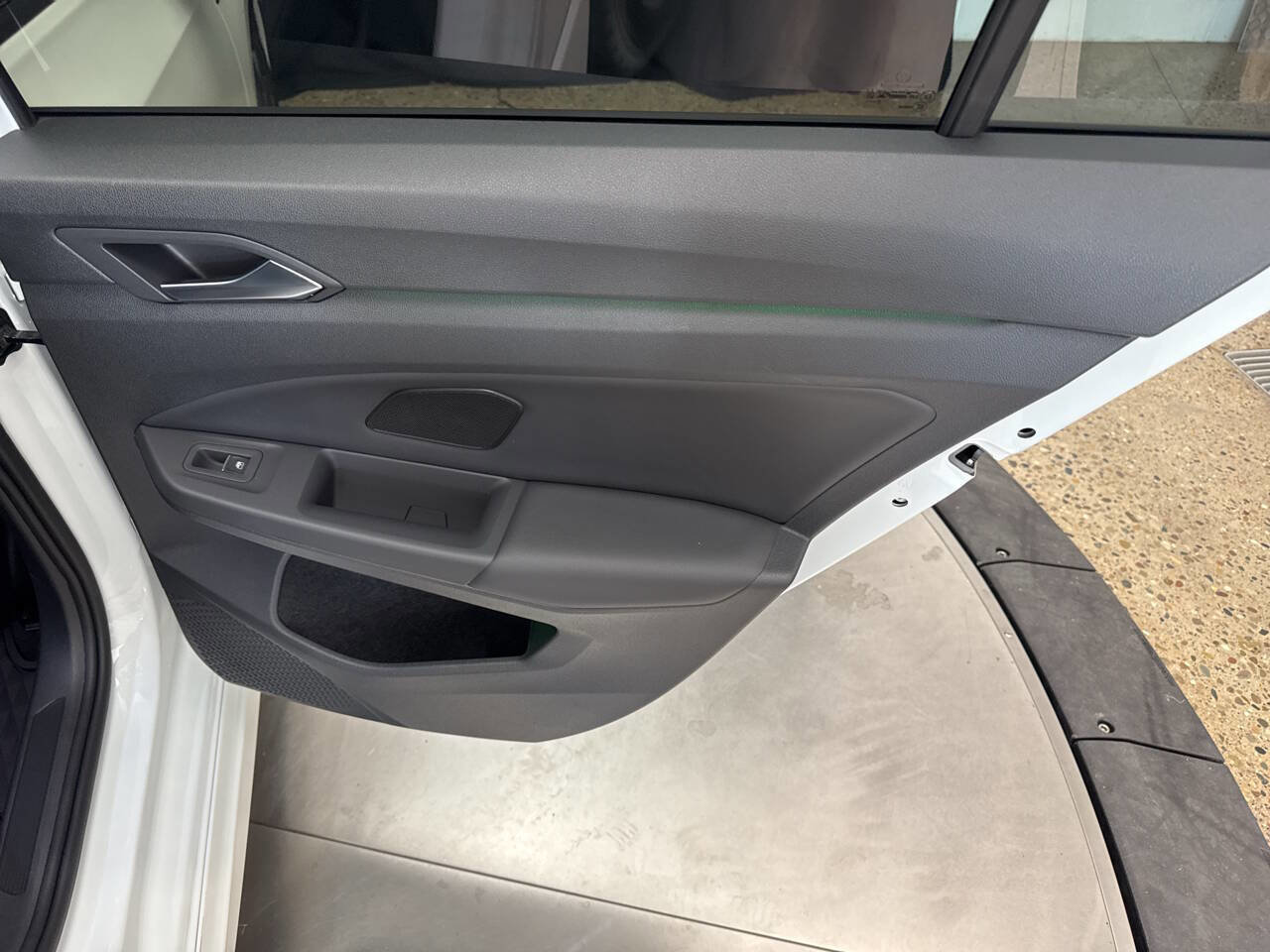 Used 2024 Volkswagen Golf R image 30