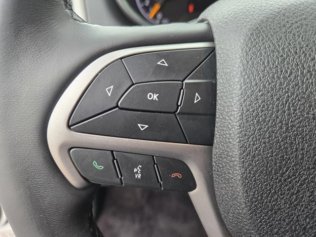 Used 2018 Jeep Grand Cherokee Altitude AWD/4WD image 18
