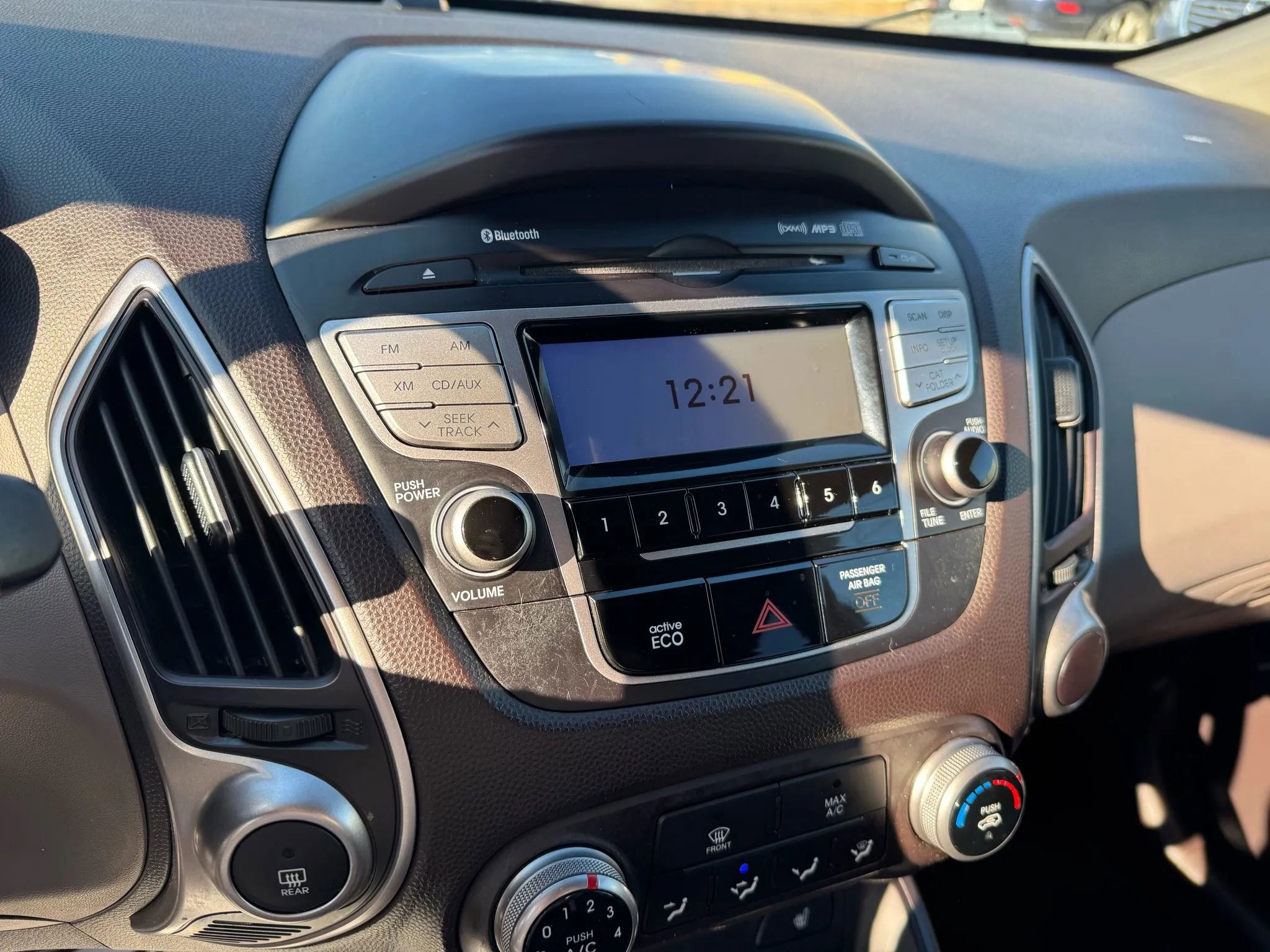 Used 2013 Hyundai Tucson GLS image 17
