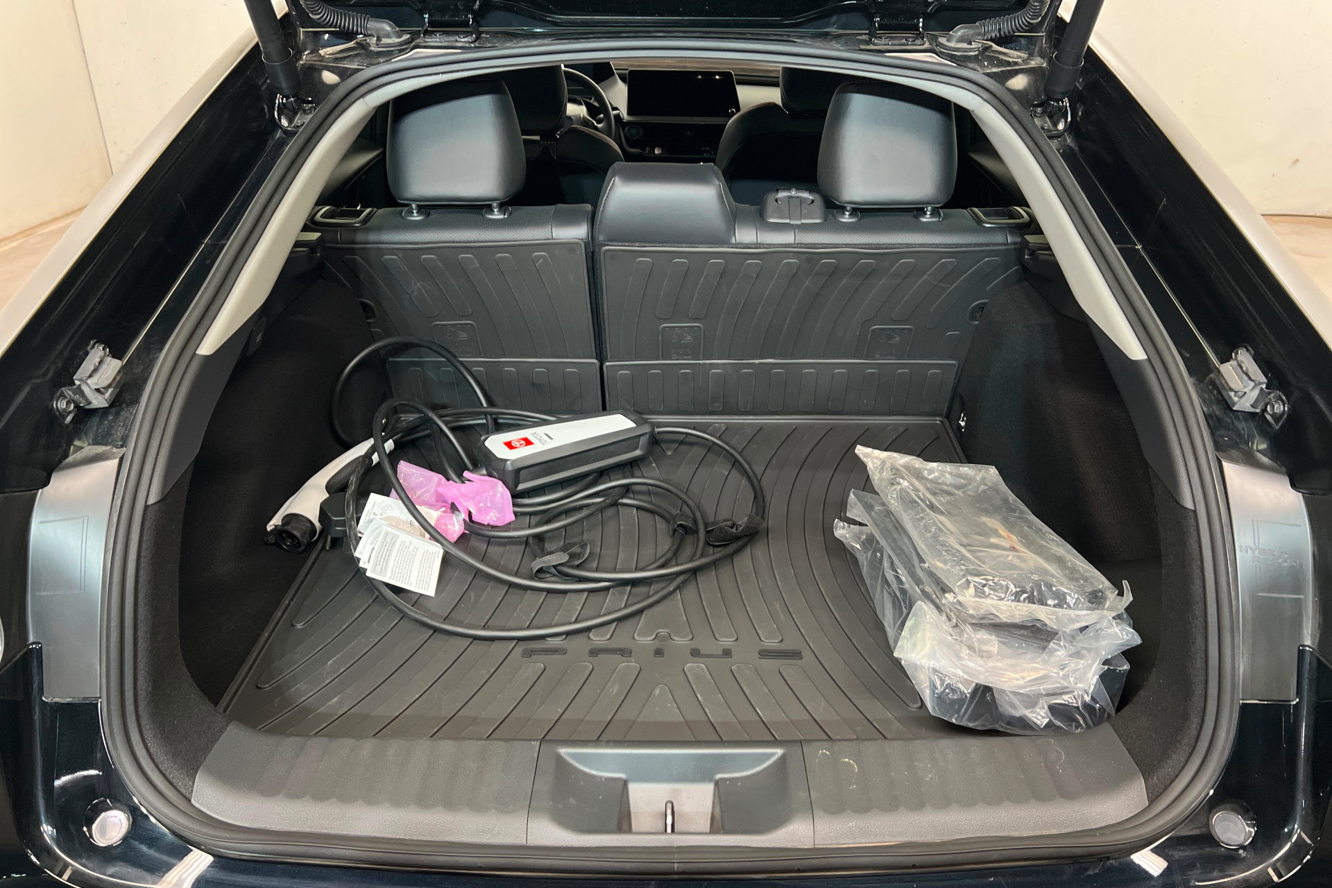 Used 2026 Toyota Prius Plug-In Hybrid w/ Limited Premium Package FWD image 23