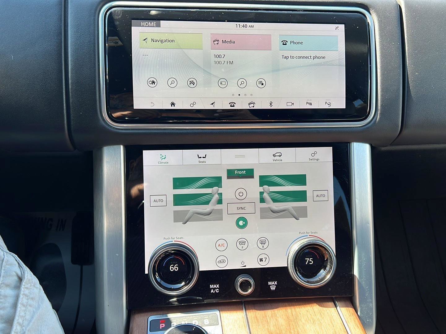 Used 2020 Land Rover Range Rover HSE image 18