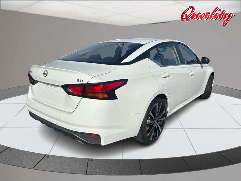 Used 2021 Nissan Altima 2.5 SR FWD image 3
