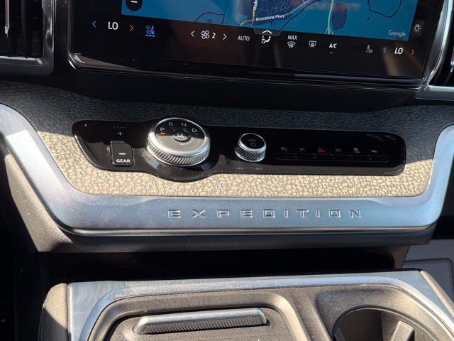 Used 2025 Ford Expedition Tremor AWD/4WD image 21