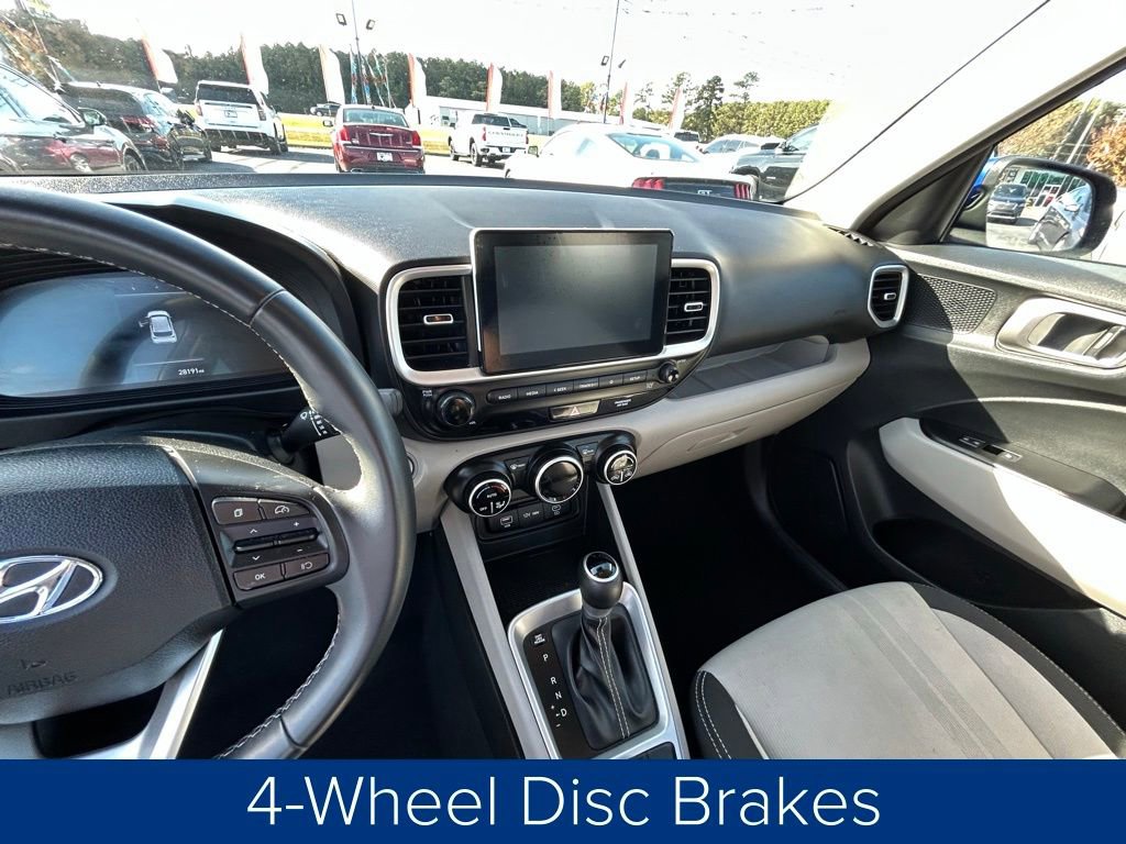 Used 2024 Hyundai Venue SEL image 30