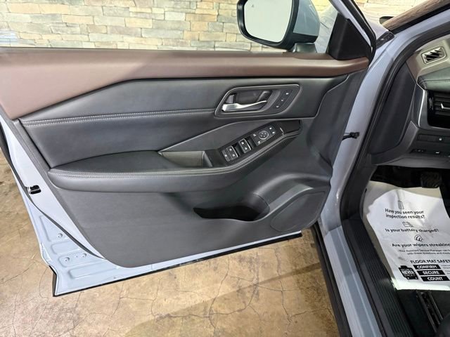 Certified 2022 Nissan Rogue SL w/ SL Premium Package AWD/4WD image 10