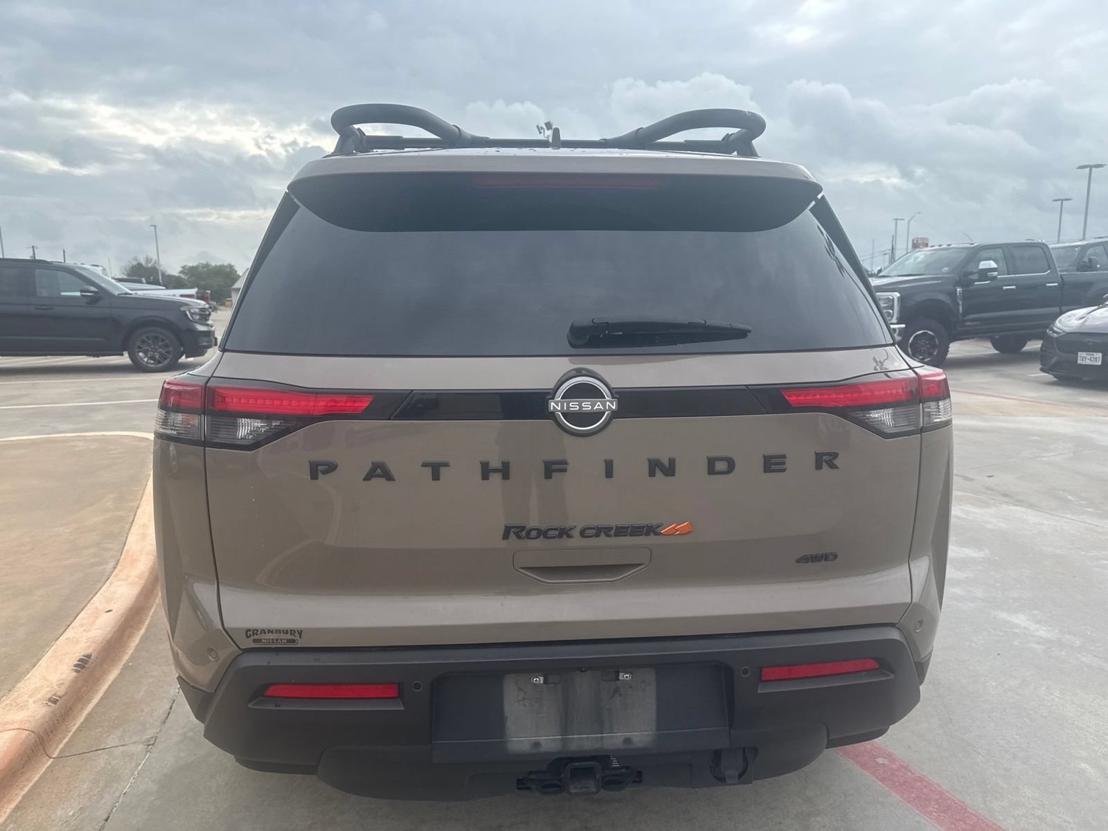 Used 2024 Nissan Pathfinder Rock Creek AWD/4WD image 4