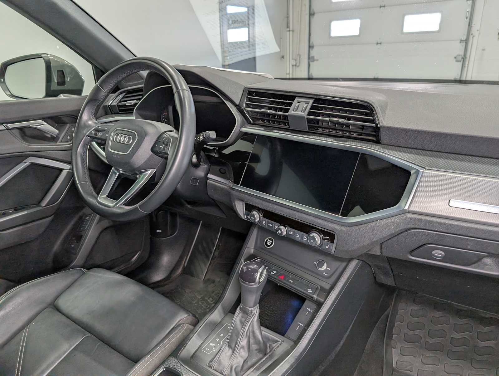Used 2022 Audi Q3 2.0T Premium Plus image 43