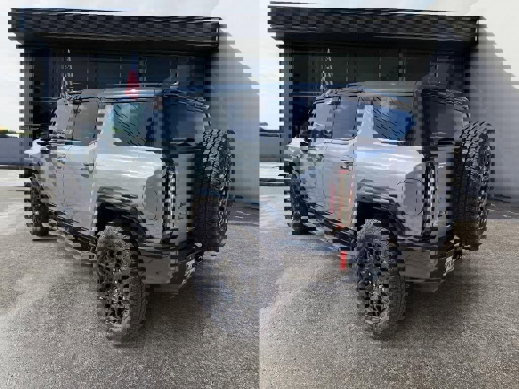New 2025 GMC Hummer EV 2X image 5