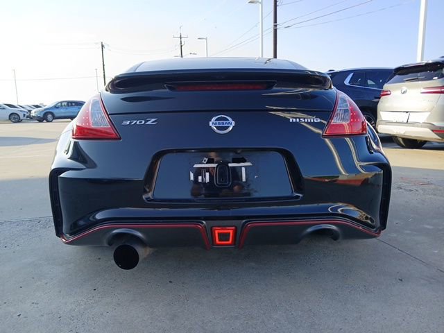 Used 2016 Nissan 370Z NISMO image 8
