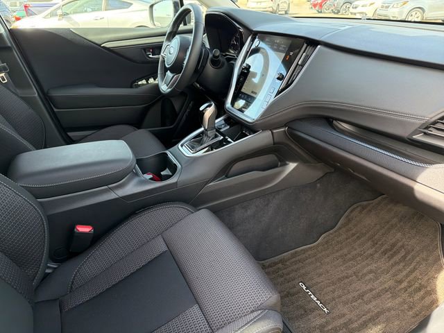 Used 2025 Subaru Outback Premium image 23