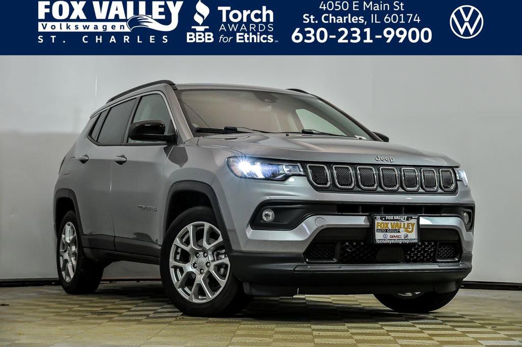Used 2022 Jeep Compass Latitude w/ Sun and Sound Group image 1