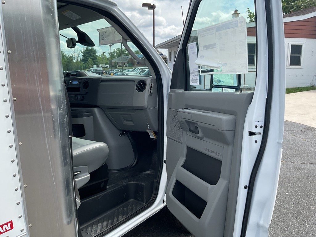New 2025 Ford E-350 and Econoline 350 Super Duty w/ Driver's Safety Package RWD image 29
