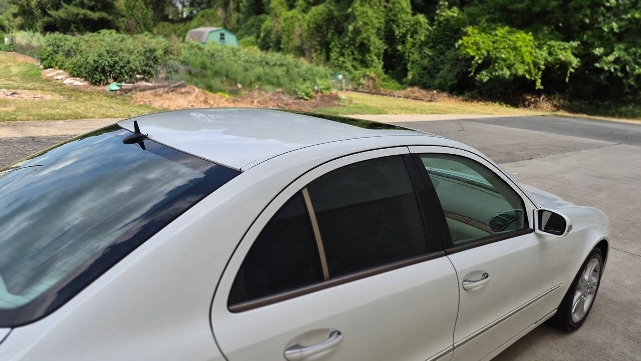 Used 2005 Mercedes-Benz E 500 Sedan image 23