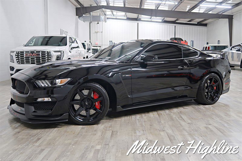 Used 2017 Ford Mustang Shelby GT350R w/ Equipment Group 920A image 5