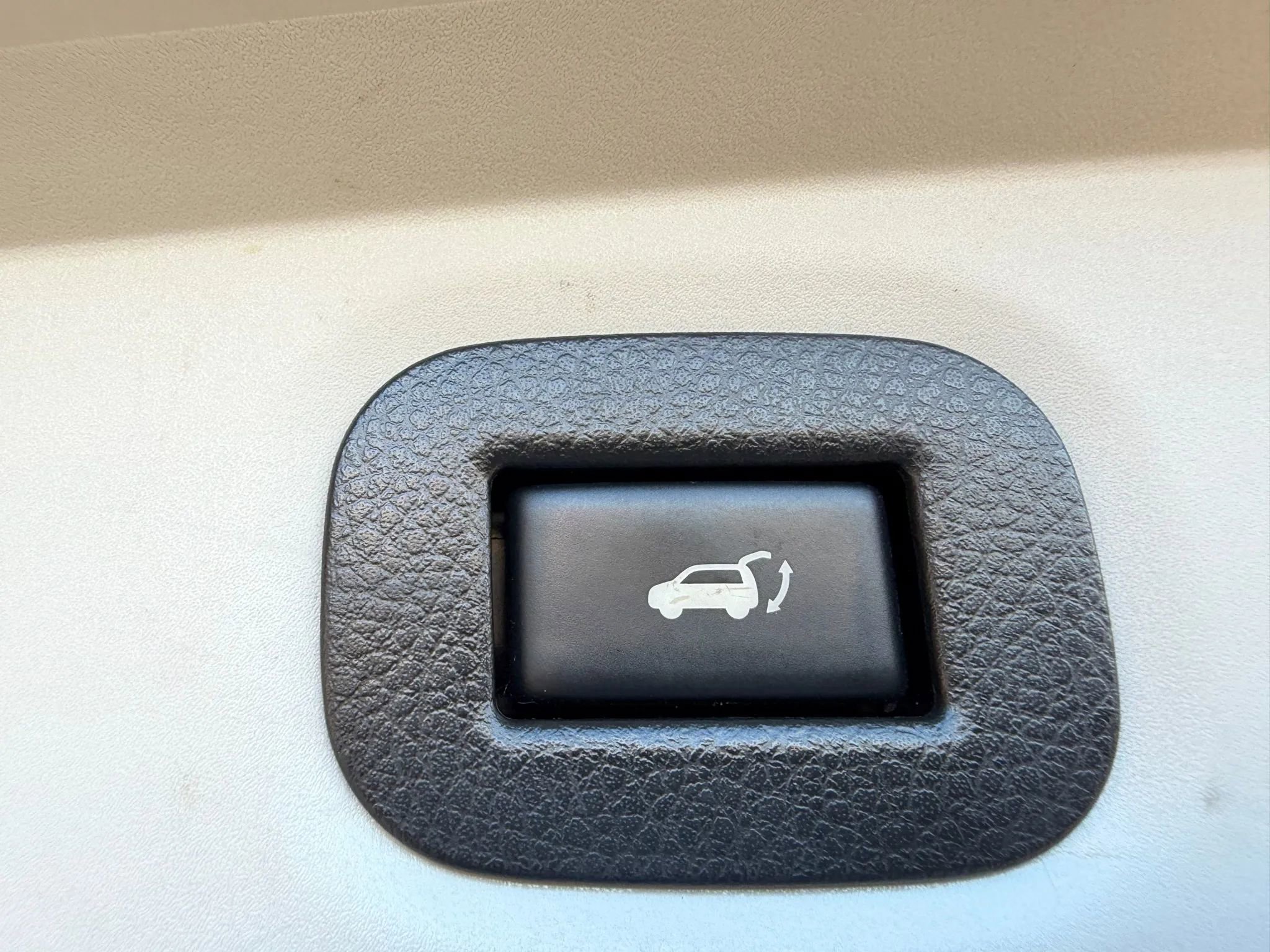 Used 2014 Nissan Rogue SL w/ SL Premium Package image 12