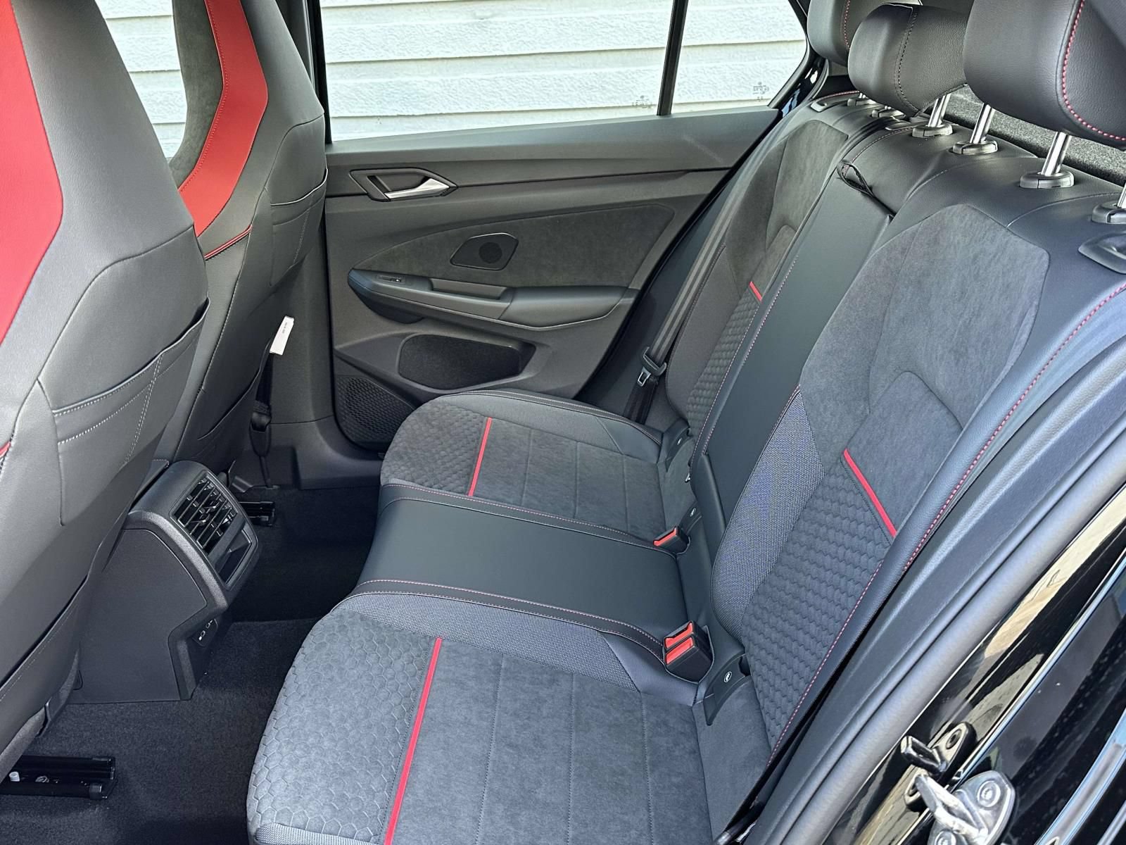 New 2026 Volkswagen GTI SE FWD image 13